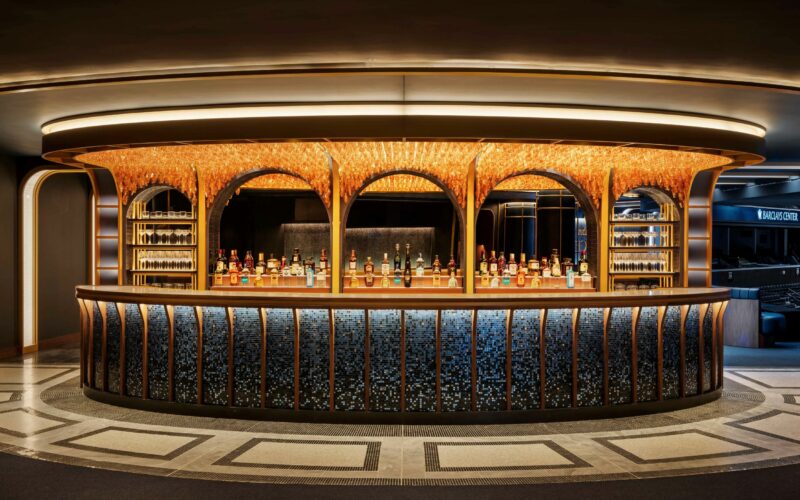 Cascate di vetro e artigianato italiano a New York